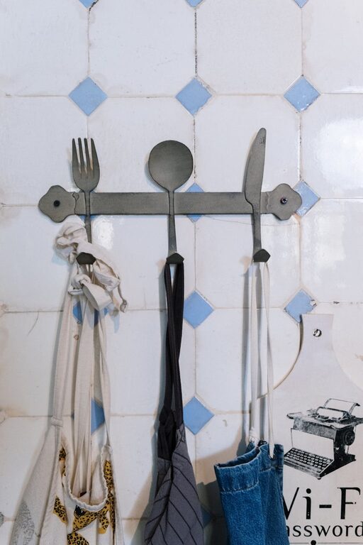 Essential Tools Every Small Kitchen Needs for Maximum Efficiency